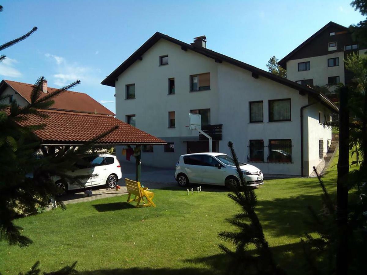 Apartment Fon Blejska Dobrava Eksteriør billede